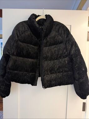 NEW (NWOT) Cult Gaia Black cropped velvety Puffer Jacket